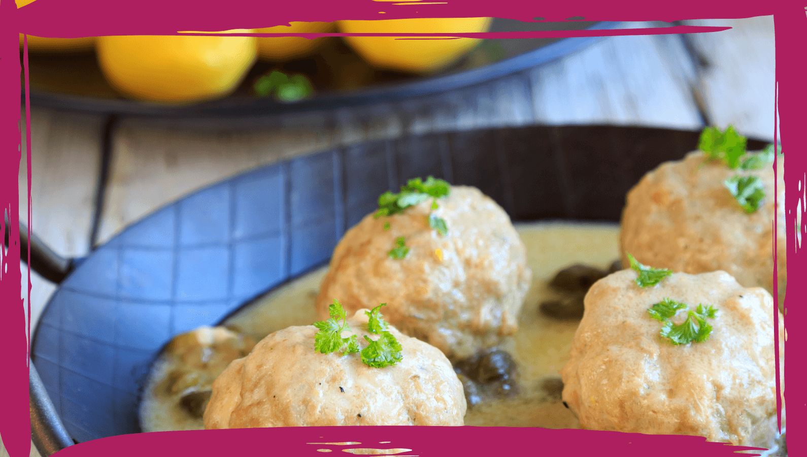 Königsberger Klopse mit Kartoffeln und Kapernsauce zubereitet Königsberger Klopse mit Kartoffeln und Kapernsauce zubereitet